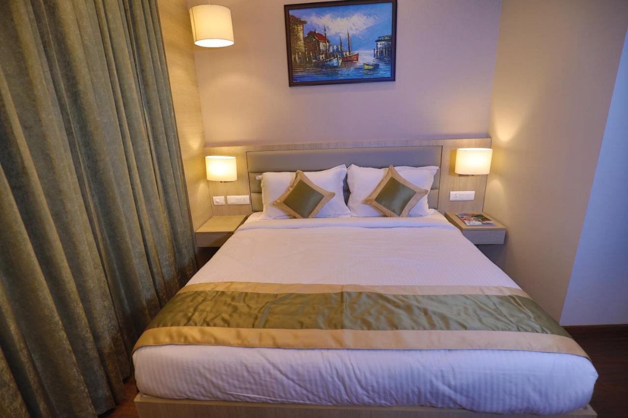 Goa Country Club Hotel Gurgaon Exterior photo