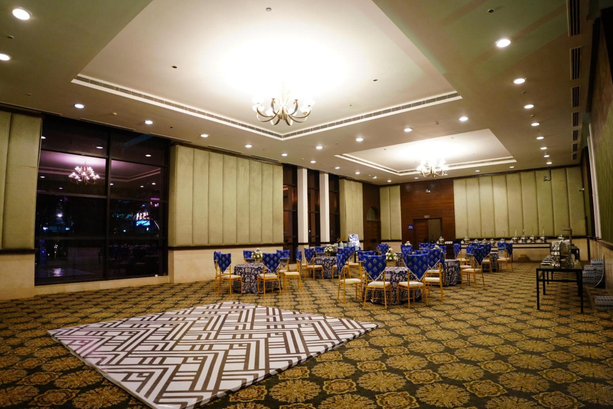Goa Country Club Hotel Gurgaon Exterior photo